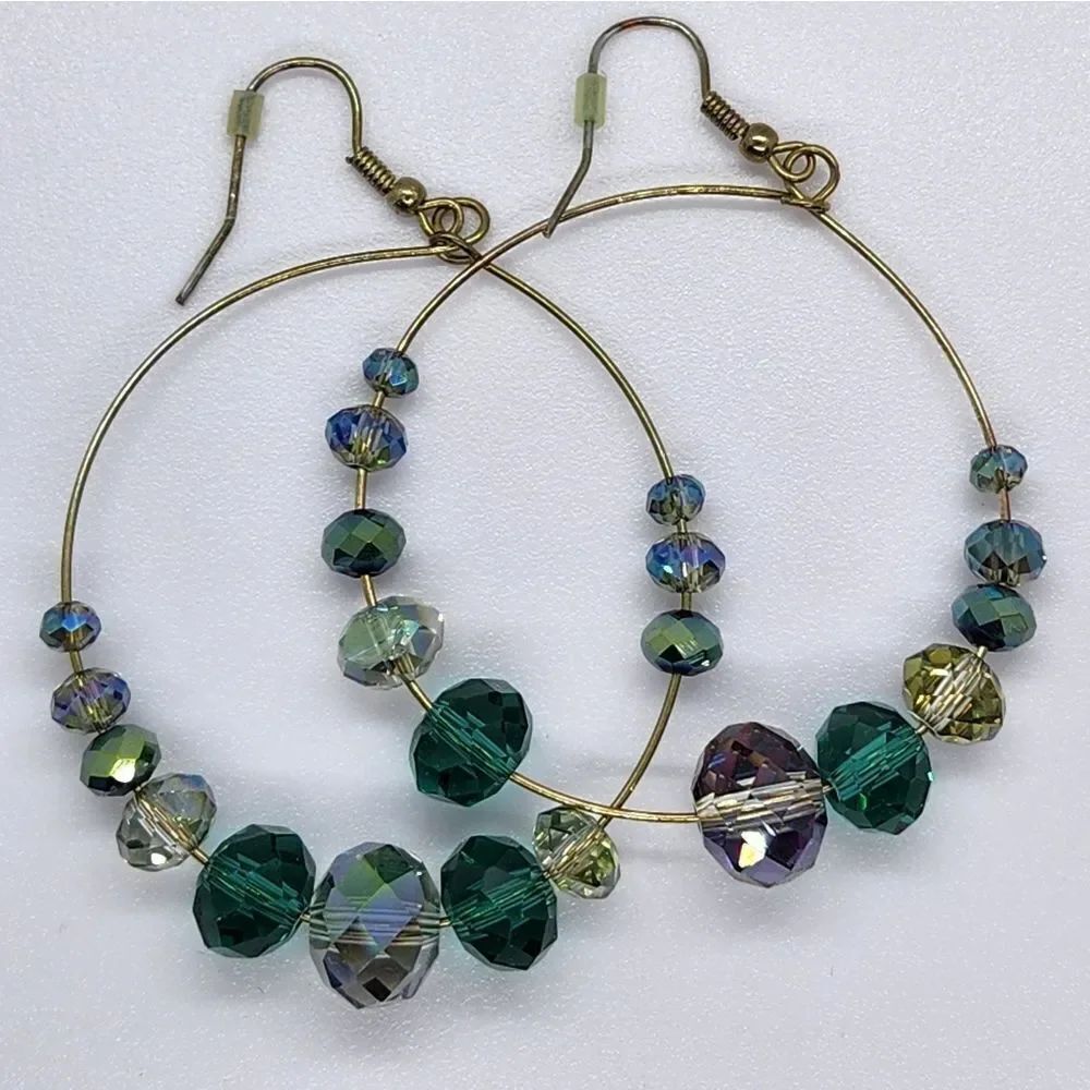 💜Teal & Clear Sparkly Beaded Gold Tone Hoop Earrings